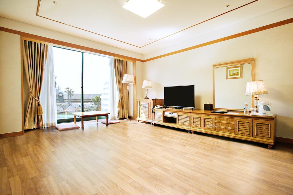 Legend Hotel Daejeon Exterior foto